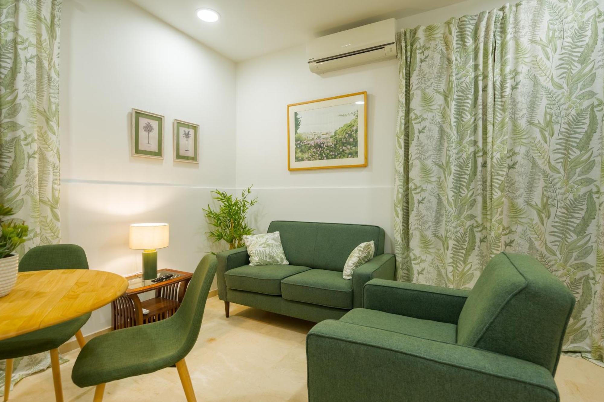 Fantastico 2H+1B Plaza Del Museo Apartment Севиля Екстериор снимка