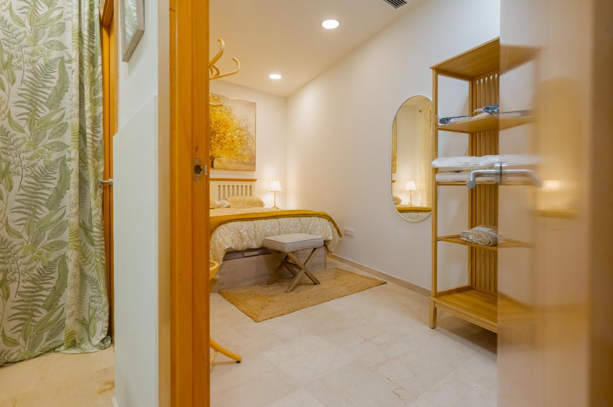 Fantastico 2H+1B Plaza Del Museo Apartment Севиля Екстериор снимка