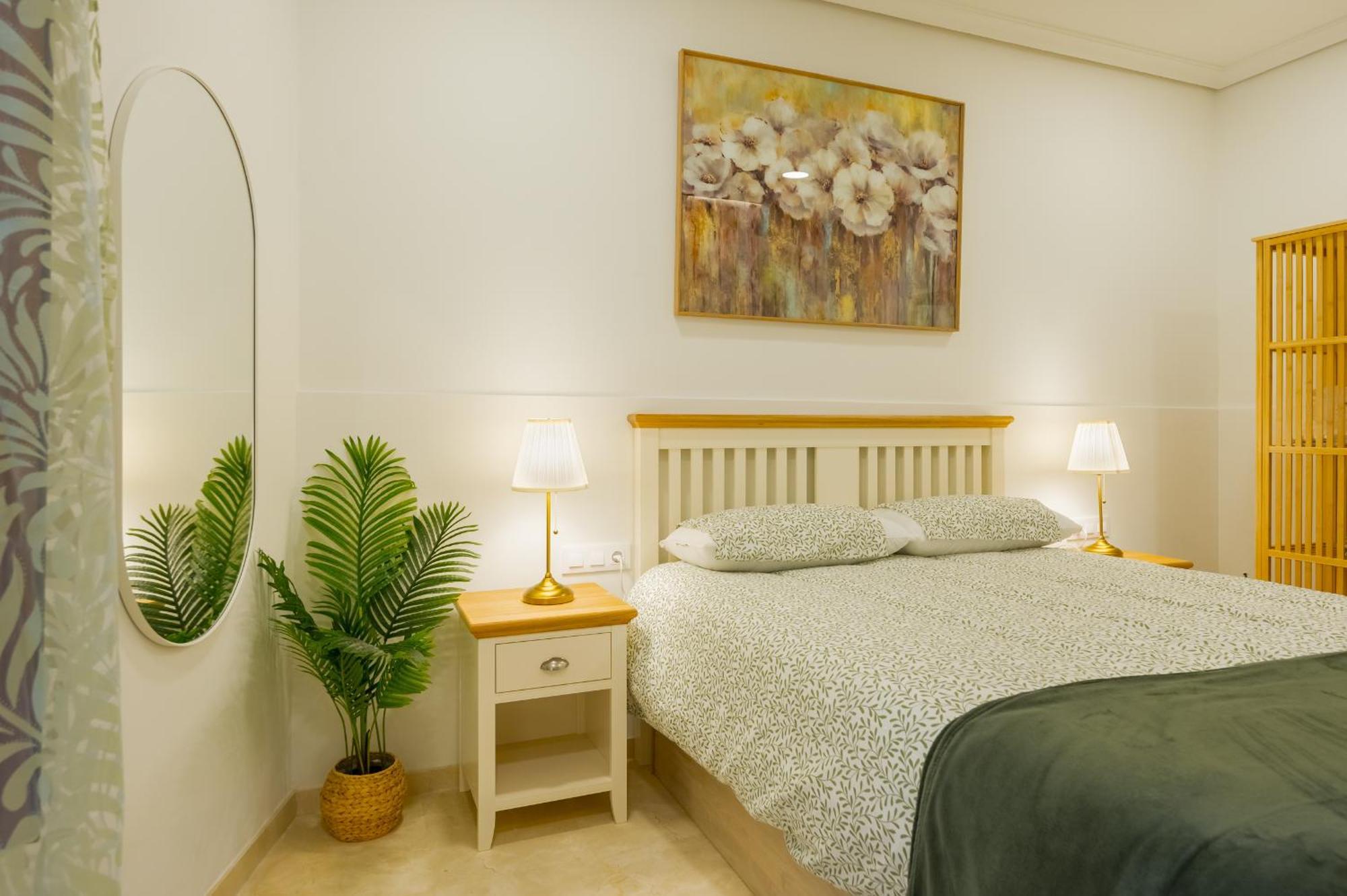 Fantastico 2H+1B Plaza Del Museo Apartment Севиля Екстериор снимка